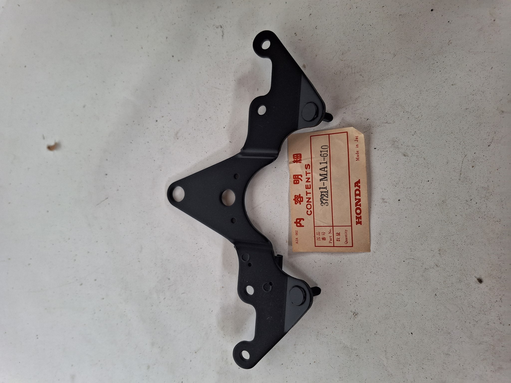 Picture of BRACKET,METER  37211-MA1-610  GL 500